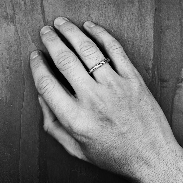 Sircular 003 Stacker Ring in Oxidized Silver