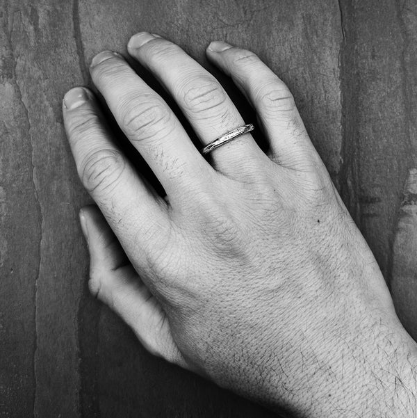 Sircular 002 Stacker Ring in Oxidized Silver